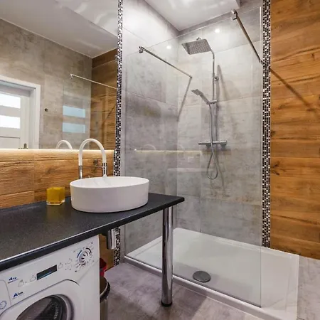 Apartment Center Jaglana Abcd With Parking Gdansk